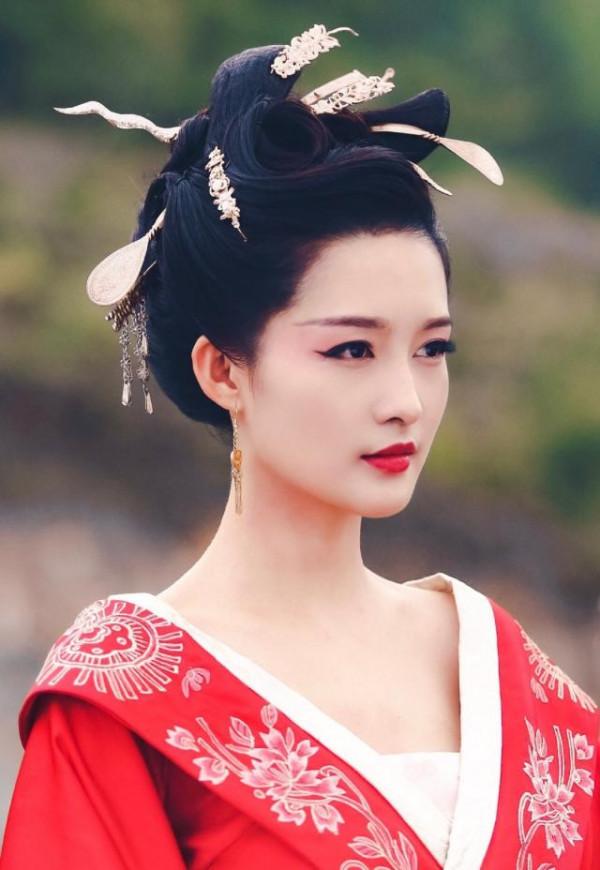 三句殺一人，千里不留行