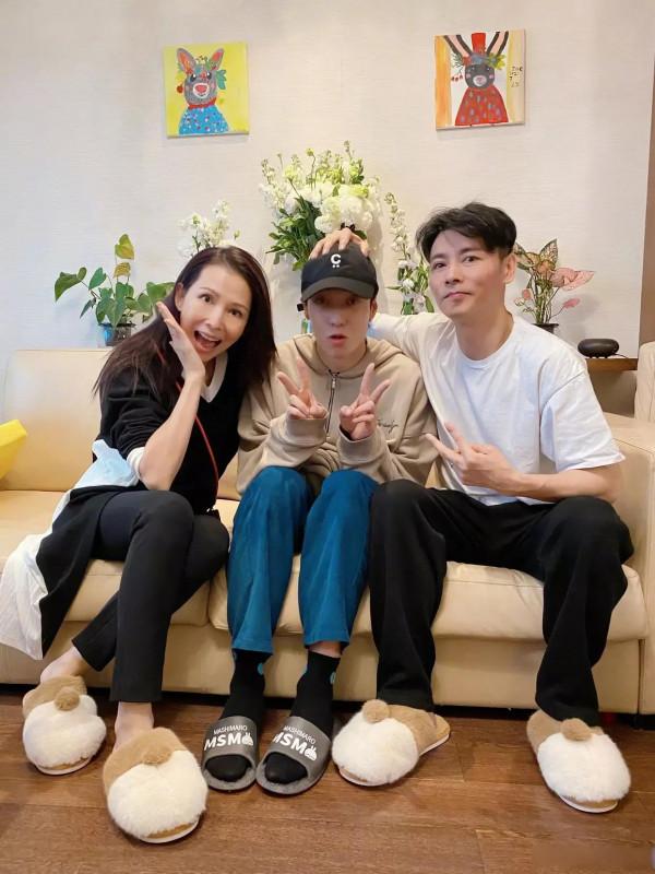 張晉:沒有白舉綱也要強行P上,這夫妻二人也太搞笑了吧 張晉:沒有白舉綱也要強行P上,這夫妻二人也太搞笑了吧