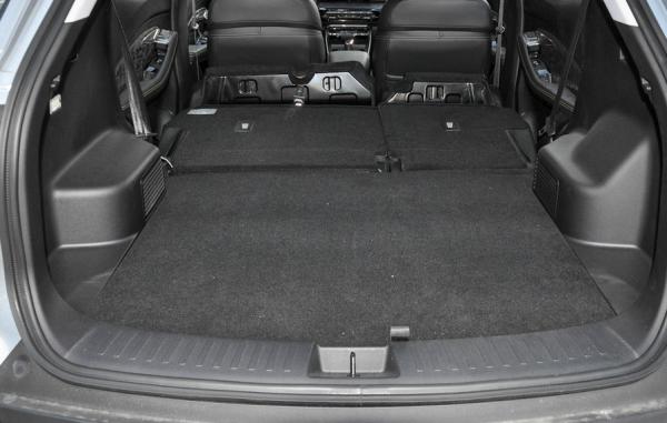 6萬多起，有運動座椅10.25寸中控屏，第一輛車選寶駿RS-3合適嗎？