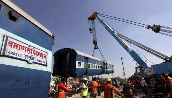 印度“基建病夫”十大畫面：大壩修42年 高鐵坑哭日本 大橋建成就垮