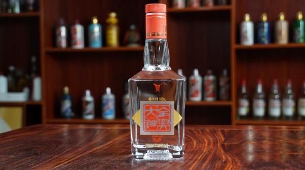 內行人買酒,不專挑貴的,這3款廉價酒也不錯,都是珍品糧食純釀 內行人買酒,不專挑貴的,這3款廉價酒也不錯,都是珍品糧食純釀