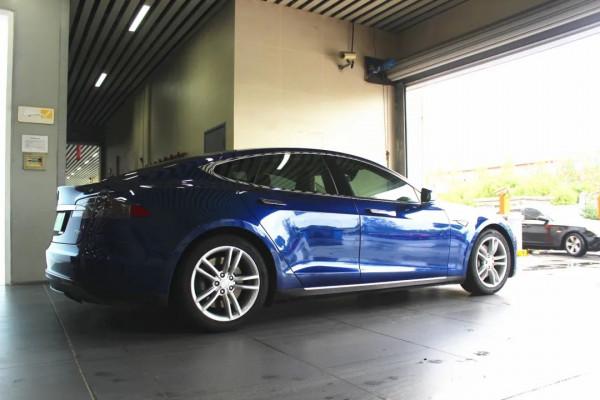 車主說車：女車主為何花70萬買一臺續航400公里的進口電動車？