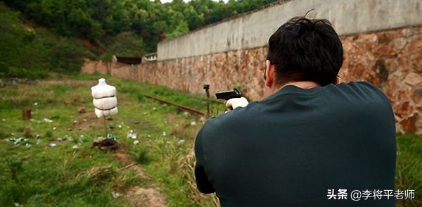 溼棉被擋子彈，抗日神劇是胡編的嗎？真槍實彈做個試驗看結果