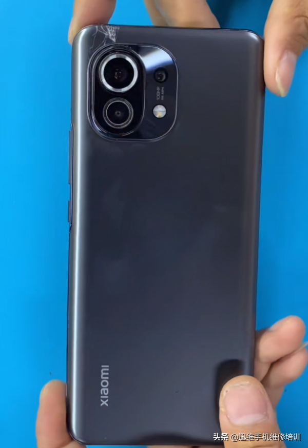 揭開謎底！小米11手機燒WiFi都是這裡的問題，解決方法值得一看