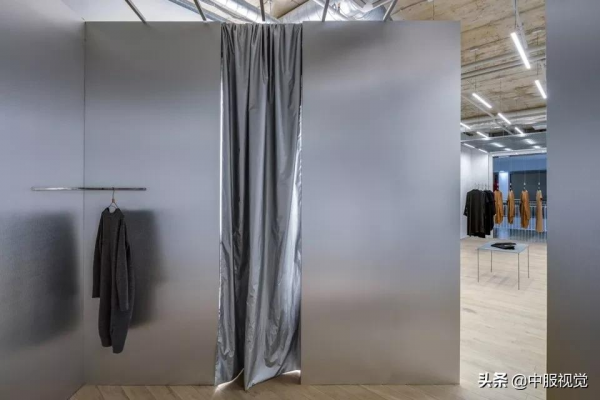 半年收入20億、時尚大片座上賓、江南布衣靠什麼走紅25年？