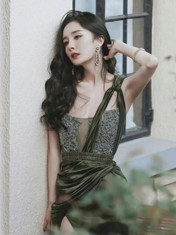 楊冪，維多利亞的秘密寫真集