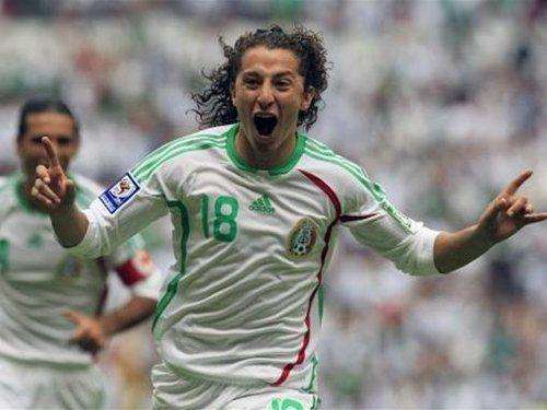 “青蛙王子”與“花蝴蝶”:中北美霸主墨西哥足球歷史最佳11人 “青蛙王子”與“花蝴蝶”:中北美霸主墨西哥足球歷史最佳11人