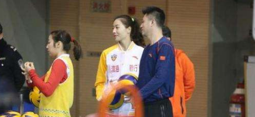排球女神魏秋月:中國女排靈魂二傳,15歲與老公相識,還被郎平催婚