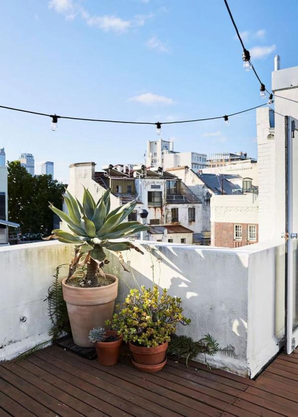 甜美女孩的頂樓小公寓,小而美還很敞亮,露臺喝酒聊天不要太愜意 甜美女孩的頂樓小公寓,小而美還很敞亮,露臺喝酒聊天不要太愜意