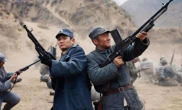 二戰期間，為何我們選擇了捷克造，而不是德國的MG機槍？