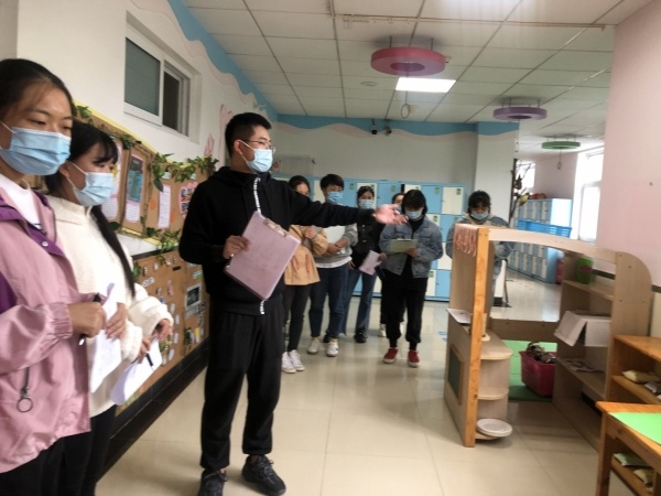 讓牆飾會說話——安定中心園班級環境評比活動