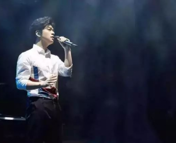 李健妻子孟小蓓:5歲與李健相識,結婚16年,至今不生孩子 李健妻子孟小蓓:5歲與李健相識,結婚16年,至今不生孩子