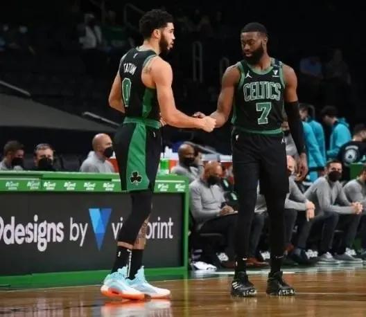 大帝40+10+5+4費城取勝，公牛鮑爾19+5+8+5攻防俱佳，火箭隊連敗