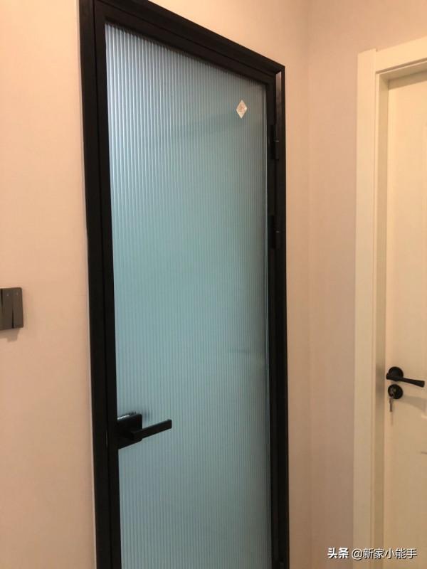 看她家裝修，前後花了不到10萬搞定，全屋很舒適，特別有品位