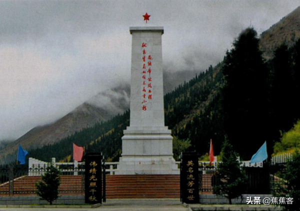 天山老兵陳俊貴:吃掉戰友的救命饅頭,他因愧疚攜妻兒守墓24年 天山老兵陳俊貴:吃掉戰友的救命饅頭,他因愧疚攜妻兒守墓24年