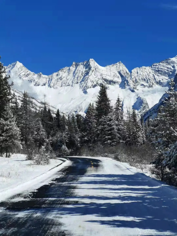 兩天一夜打卡川內新地標!雪山溫泉霧凇一站get,去顏值正巔峰 兩天一夜打卡川內新地標!雪山溫泉霧凇一站get,去顏值正巔峰