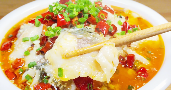 傳統年夜飯12道菜譜，4涼8熱有講究，4葷4素寓意要知道，過年必備