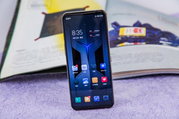 《英雄聯盟手遊》上線 這四款遊戲手機助你在峽谷大殺四方