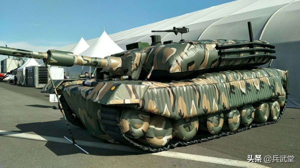 國產“誘餌坦克”有多先進?有發動機炮管可動,還有紅外熱源誘敵 國產“誘餌坦克”有多先進?有發動機炮管可動,還有紅外熱源誘敵