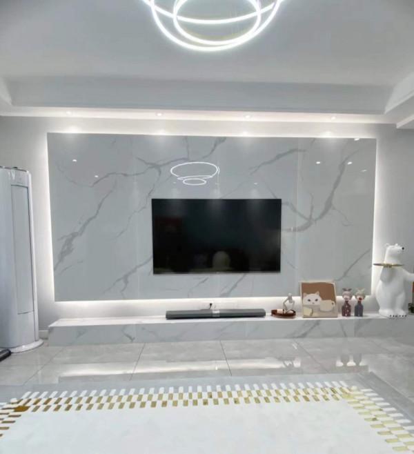 客廳&OpenCurlyDoubleQuote;8不裝&rdquo;是什麼體驗？入住後才知道，原來簡裝反而更實用