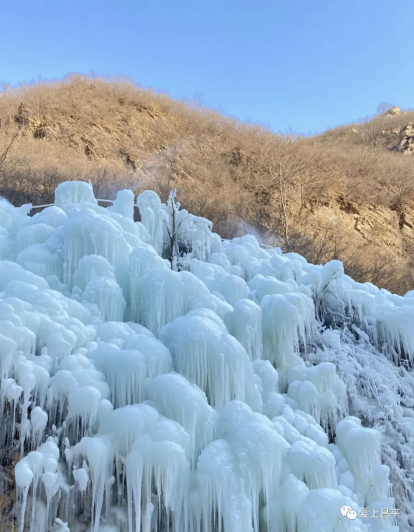 冰瀑驚豔來襲！這才是京郊冬日裡最值得打卡的夢幻奇境！