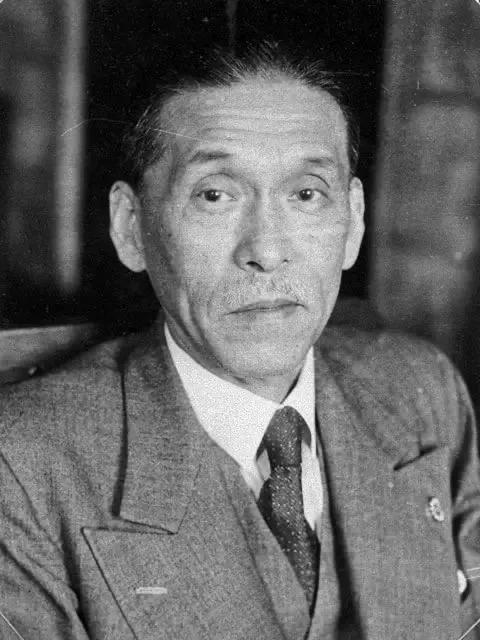 日本這兩所大學走出了26位日本首相,看看他們學的是什麼專業 日本這兩所大學走出了26位日本首相,看看他們學的是什麼專業