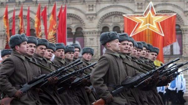 德國毀約大舉進犯，蘇聯險些亡國