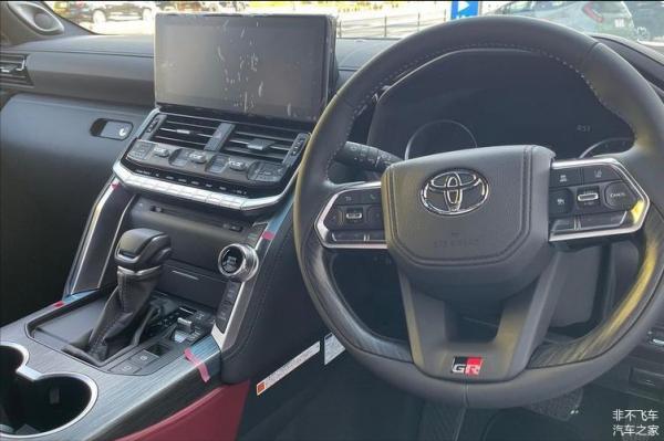 想要完全瞭解一個男人?全新蘭德酷路澤GR SPORT版實拍,人見人愛 想要完全瞭解一個男人?全新蘭德酷路澤GR SPORT版實拍,人見人愛