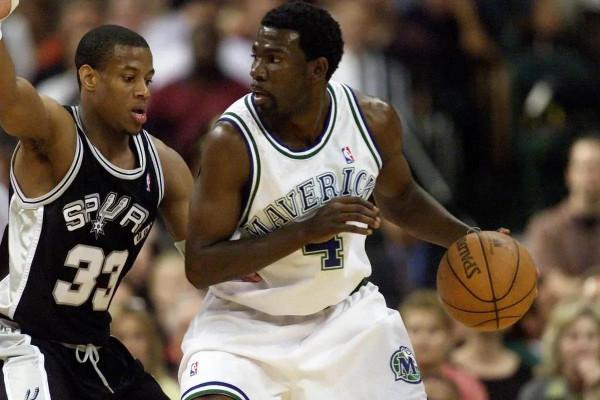 美媒列出了1997-1998賽季十項資料的前三人:羅德曼喬丹入選 美媒列出了1997-1998賽季十項資料的前三人:羅德曼喬丹入選