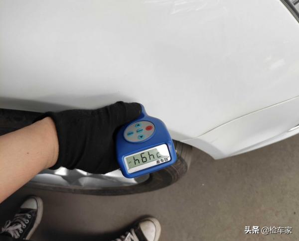 報價9萬塊的奧迪A6L,打開發動機艙檢測師直搖頭:冷卻液完全失效 報價9萬塊的奧迪A6L,打開發動機艙檢測師直搖頭:冷卻液完全失效