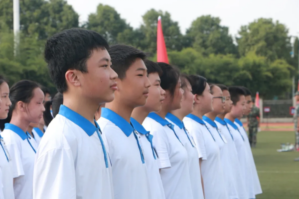 少年,在歷練中成長 少年,在歷練中成長