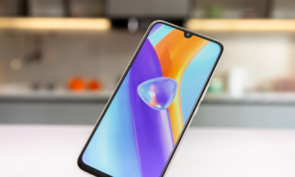 最便宜的高顏值榮耀手機，Play 5T適合什麼人群？