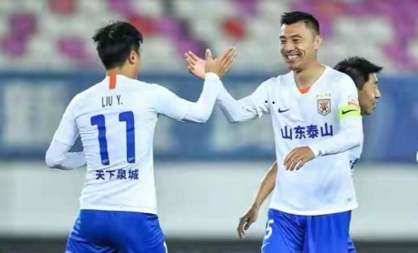 給山東泰山的首發球員打個分