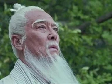 民間故事：男子修廟，被書生當眾質疑，男子：別攔我，不然來不及