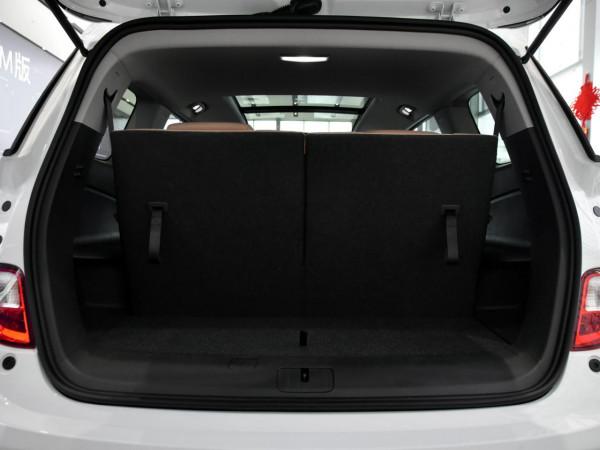 大空間6座，合資高配低價MPV，6.1L油增壓自動擋，帶你看別克GL6