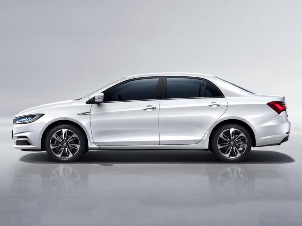 試駕比亞迪秦EV:高性價比緊湊型電動車靠譜之選 試駕比亞迪秦EV:高性價比緊湊型電動車靠譜之選