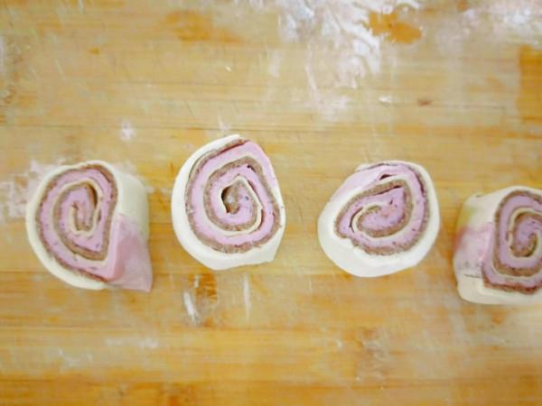 寶寶抗拒果蔬沒有食慾，這幾種果蔬花樣饅頭，製作簡單，寶寶超愛