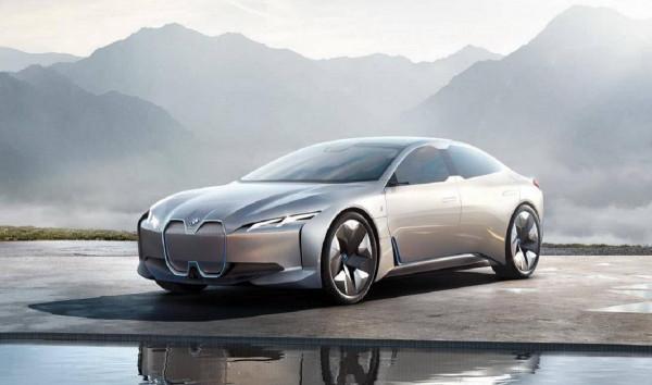 寶馬不棄燃油車,電動車續航應達600公里,充電基建未完成 寶馬不棄燃油車,電動車續航應達600公里,充電基建未完成