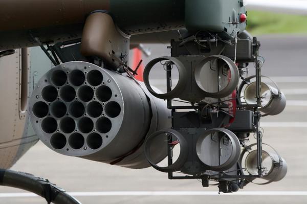 AH-64阿帕奇最強武裝直升機之主武器火蛇70航空火箭彈