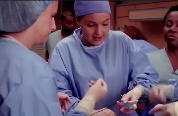 1984年，美國女嬰為活命移植狒狒心臟，手術成功21天后仍然離世