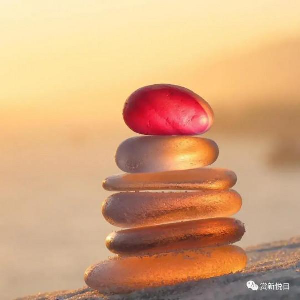 什麼是海玻璃？50幅玲瓏剔透•糖果色•海玻璃的由來