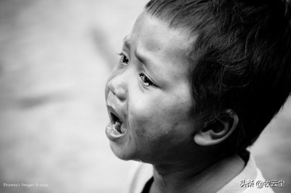 大學畢業就結婚，孩子剛滿月，26歲的表弟選擇這樣的方式了結人生