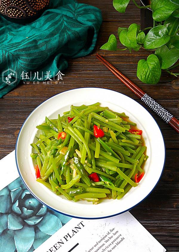 秋天碰上這菜我從不手軟，2塊錢1斤，營養又爽脆下飯，給肉都不換