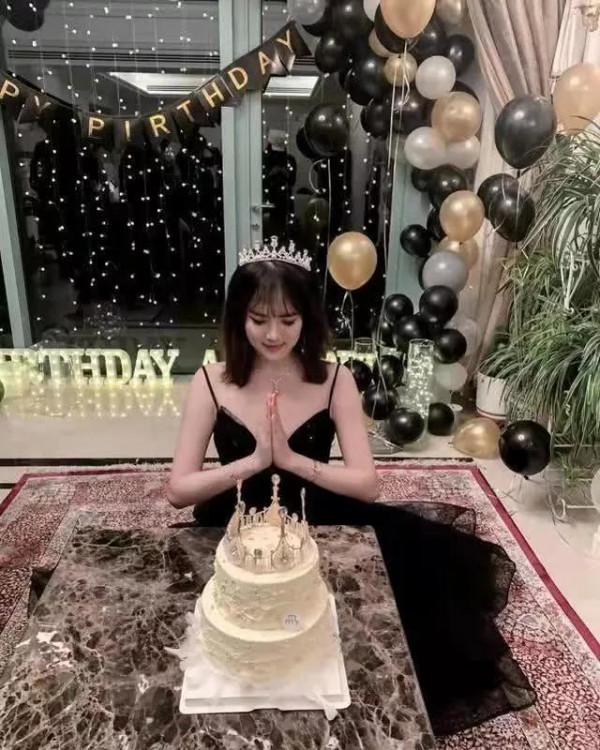 飯圈公主怪事多,票房不火,顏值翻車,七上春晚人氣不如逃稅主播 飯圈公主怪事多,票房不火,顏值翻車,七上春晚人氣不如逃稅主播