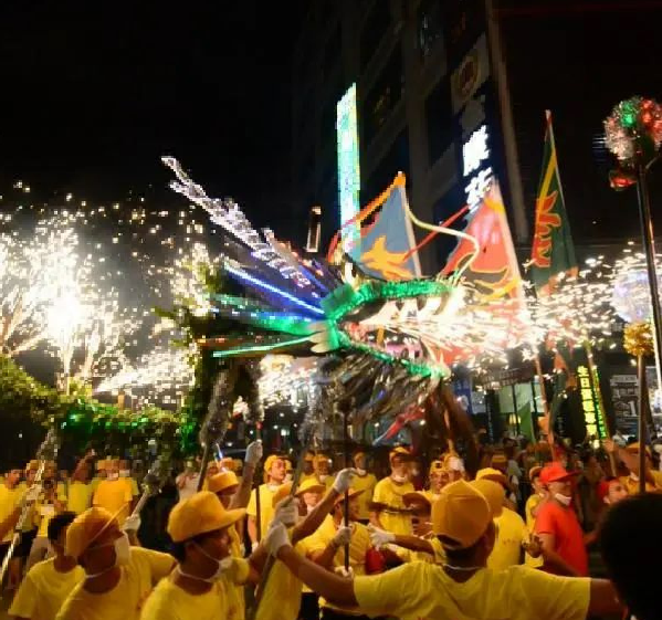 這個中秋,來石馬桃花公園看火龍展! 這個中秋,來石馬桃花公園看火龍展!