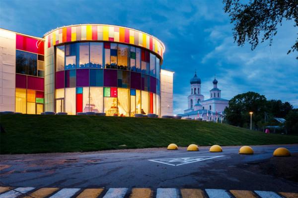 這湖太美了,我可以看一天 這湖太美了,我可以看一天