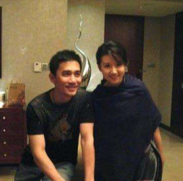 董潔：離婚後帶兒子艱難生活，不讓父子相見，堅決不與潘粵明和解