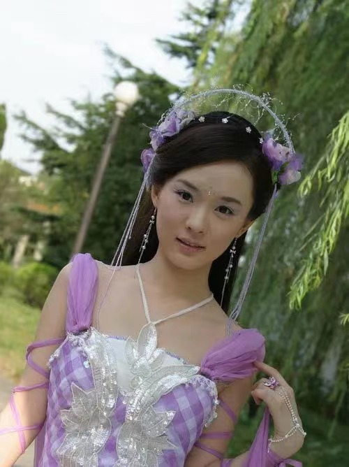 三部劇共用一款髮飾，千篇一律的古裝造型，真的看膩了