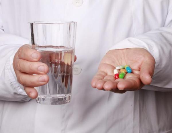 醫生提醒：奧美拉唑在這3種情況下才需要用，別再亂吃了