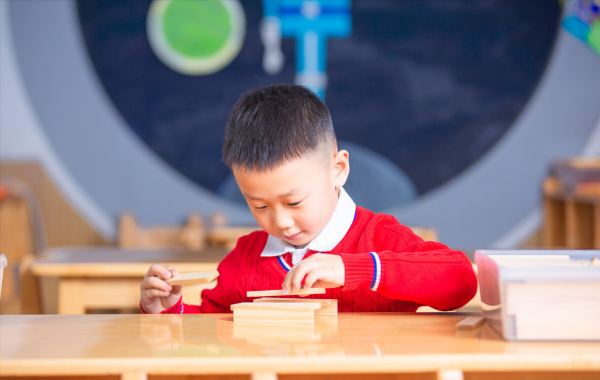 園長婆婆帶孫子玩出超強專注力,兒媳見人就誇,分享她的4點解釋 園長婆婆帶孫子玩出超強專注力,兒媳見人就誇,分享她的4點解釋